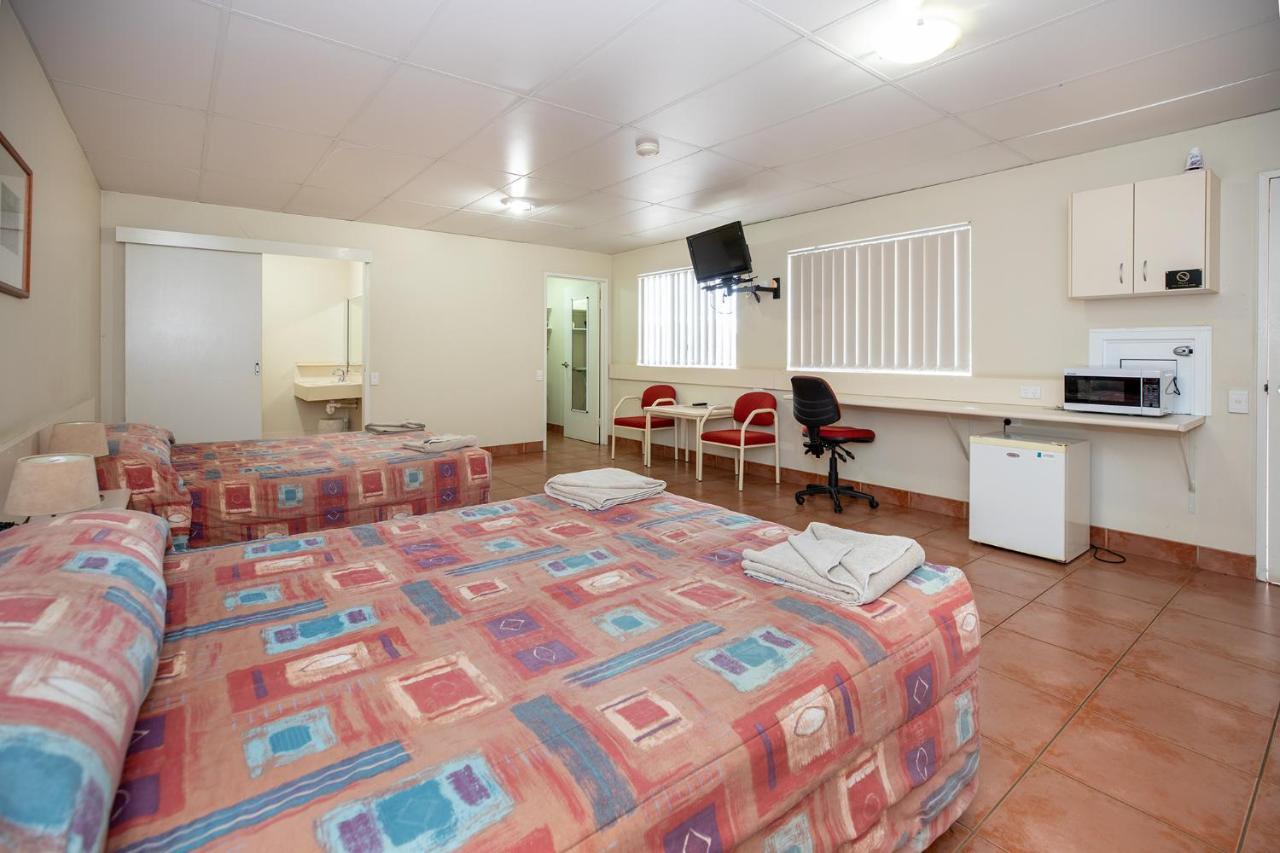 克朗克里莱卡特汽车旅馆 Cloncurry 外观 照片